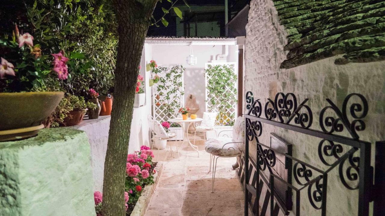 Trullo "Vicolo Fiorito" Villa Alberobello Ngoại thất bức ảnh